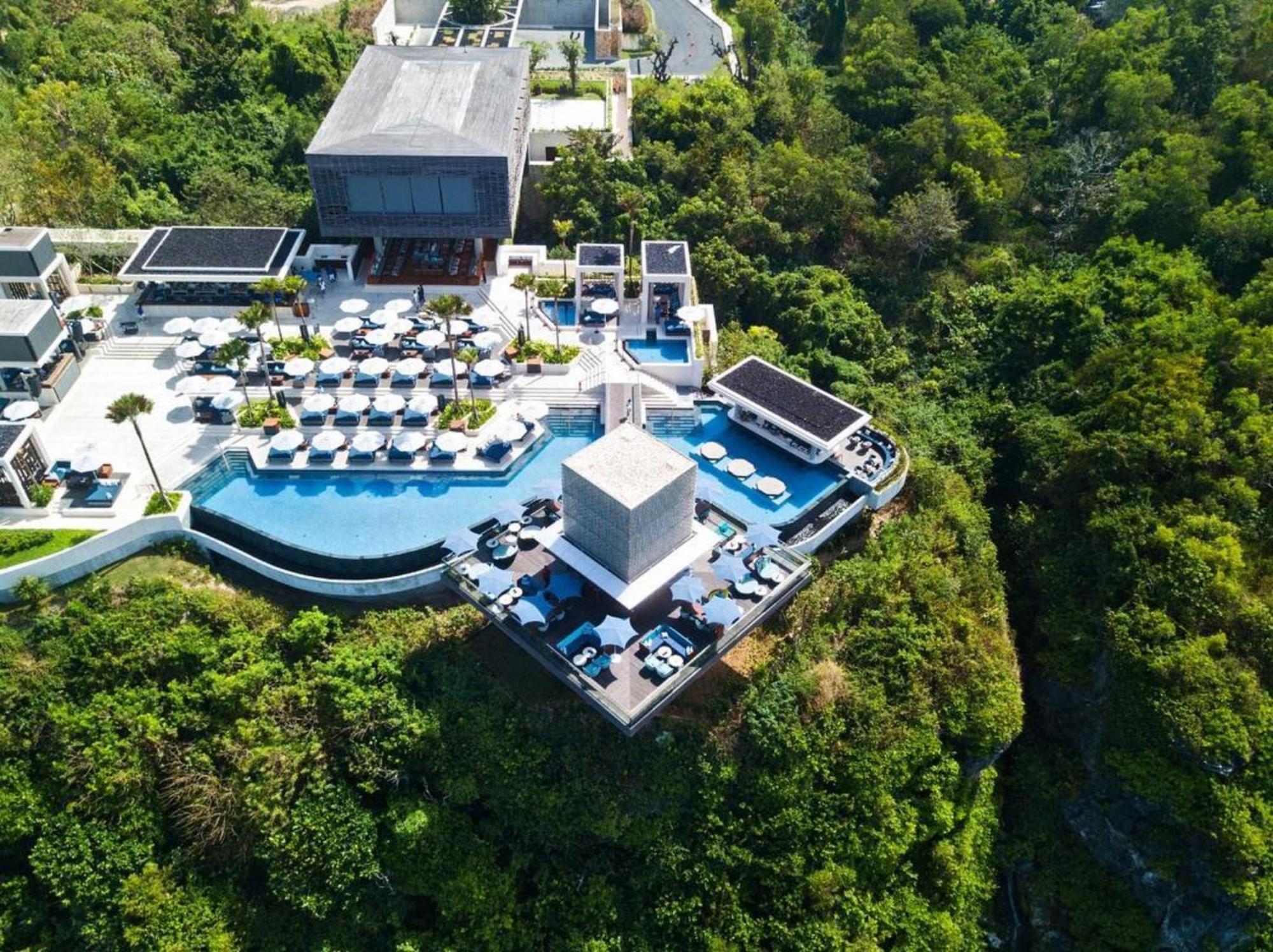 Olivia Estate *
