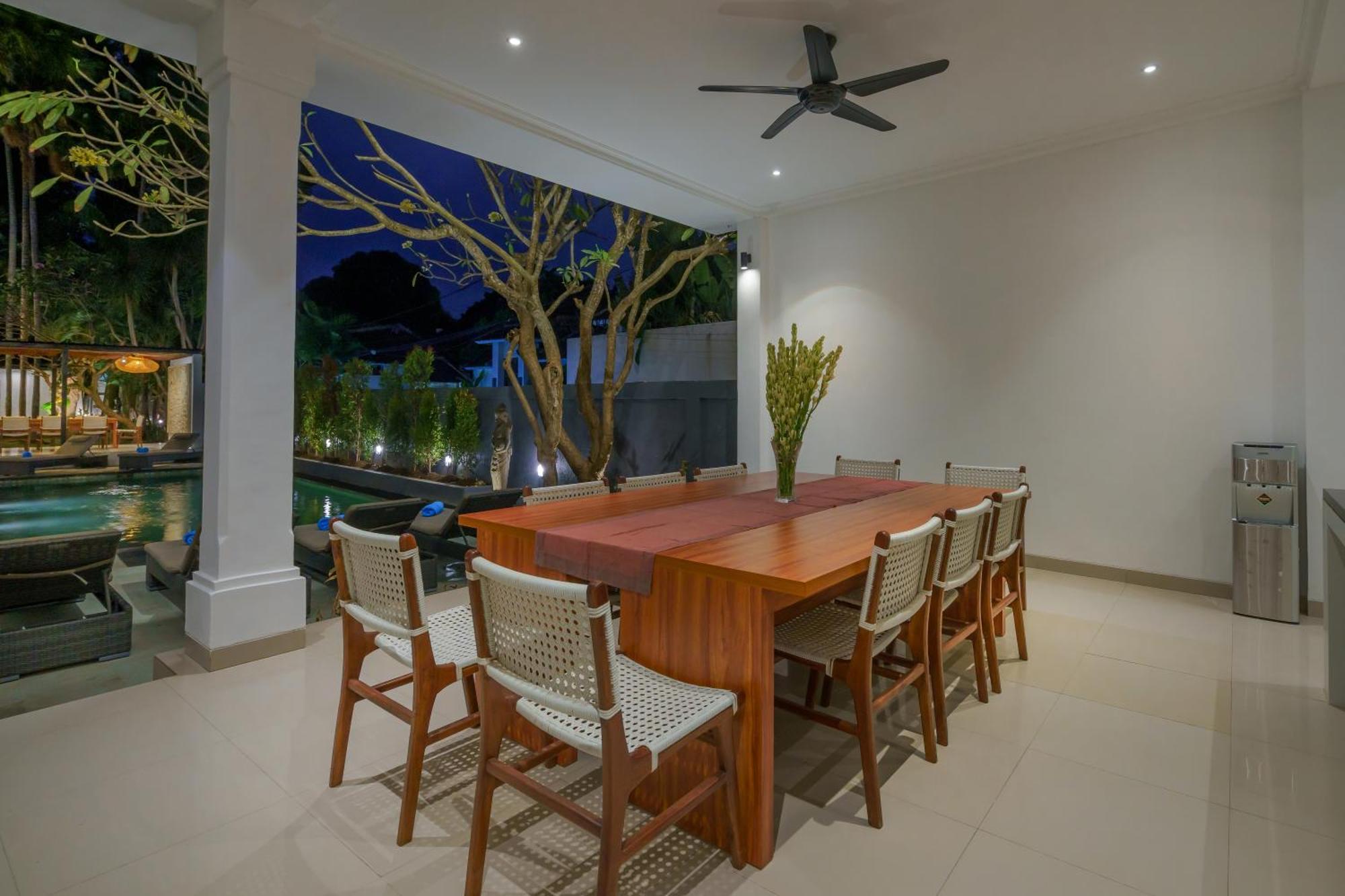 Villa Olivia Estate