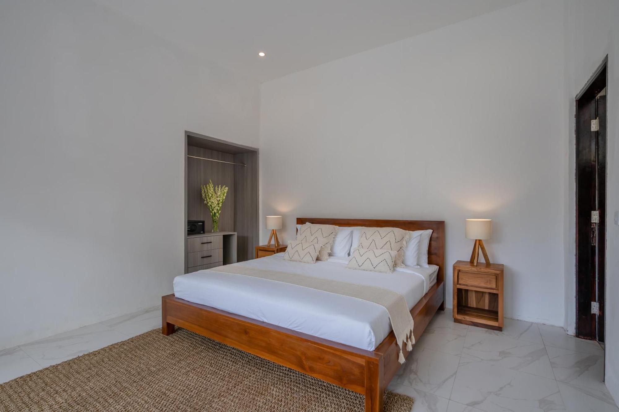 Olivia Estate Villa *